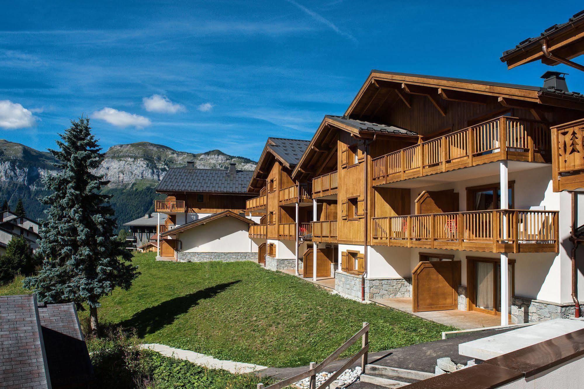 Cgh Residences And Spa Les Chalets De Leana 雷加霍斯达哈施 外观 照片