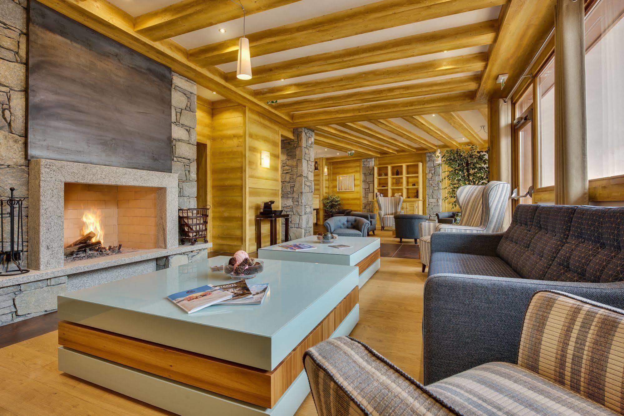 Cgh Residences And Spa Les Chalets De Leana 雷加霍斯达哈施 外观 照片