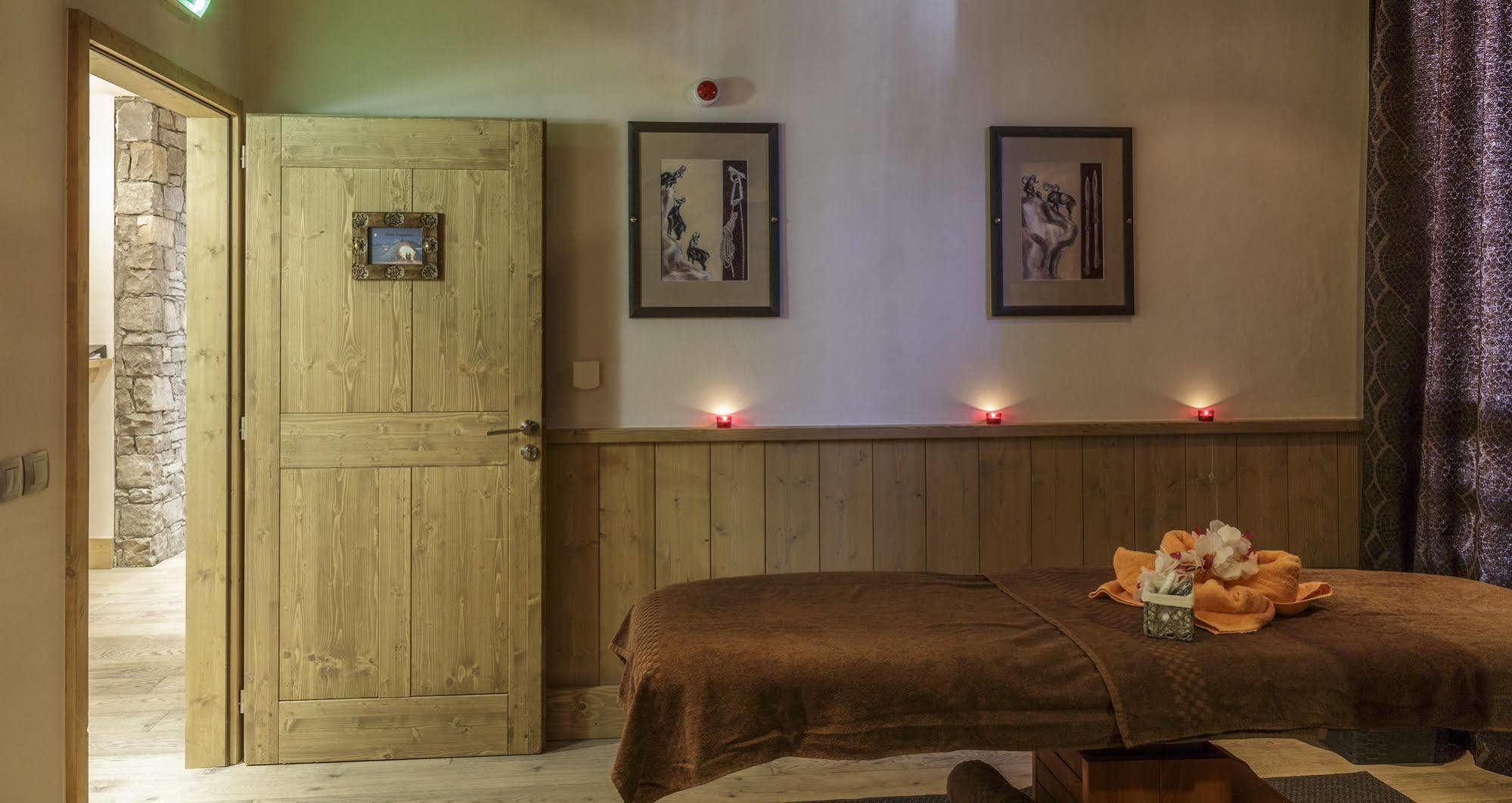 Cgh Residences And Spa Les Chalets De Leana 雷加霍斯达哈施 外观 照片